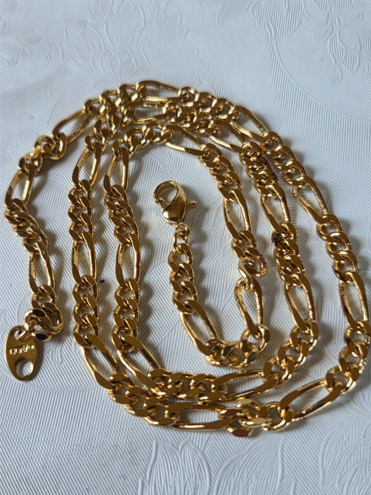 BEAUTIFUL VINTAGE AVON 19 in. FIGARO LINK GOLD TONE NECKLACE