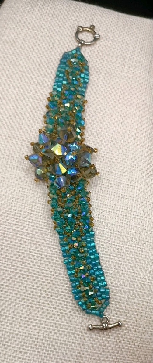 Vintage AB Peacock Beaded Bracelet Cha Cha Party Bow Bicone Glass Blue Green 7″