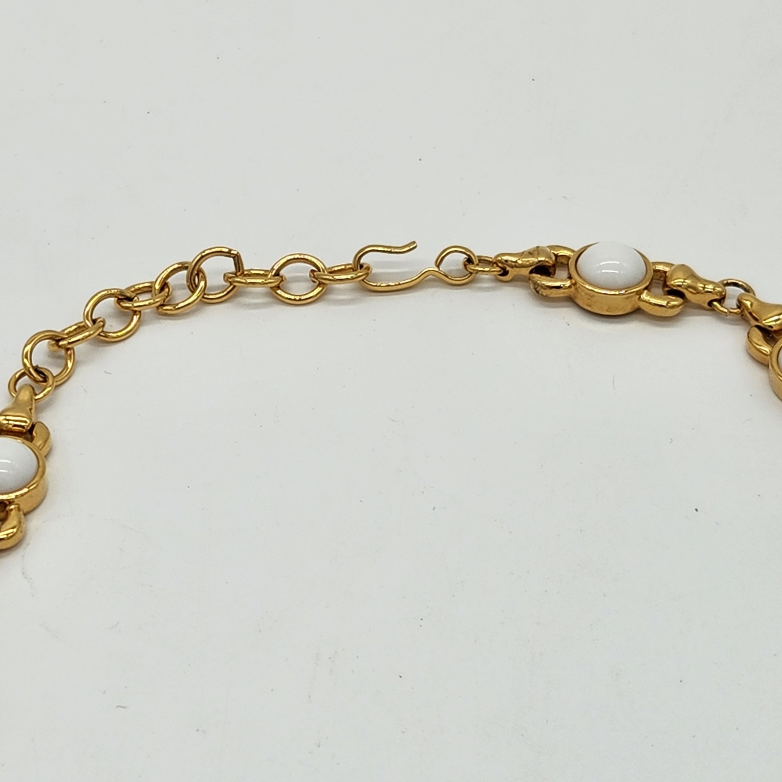 Vintage Milk Glass Cabochon Necklace Gold Tone Adj 15-17″