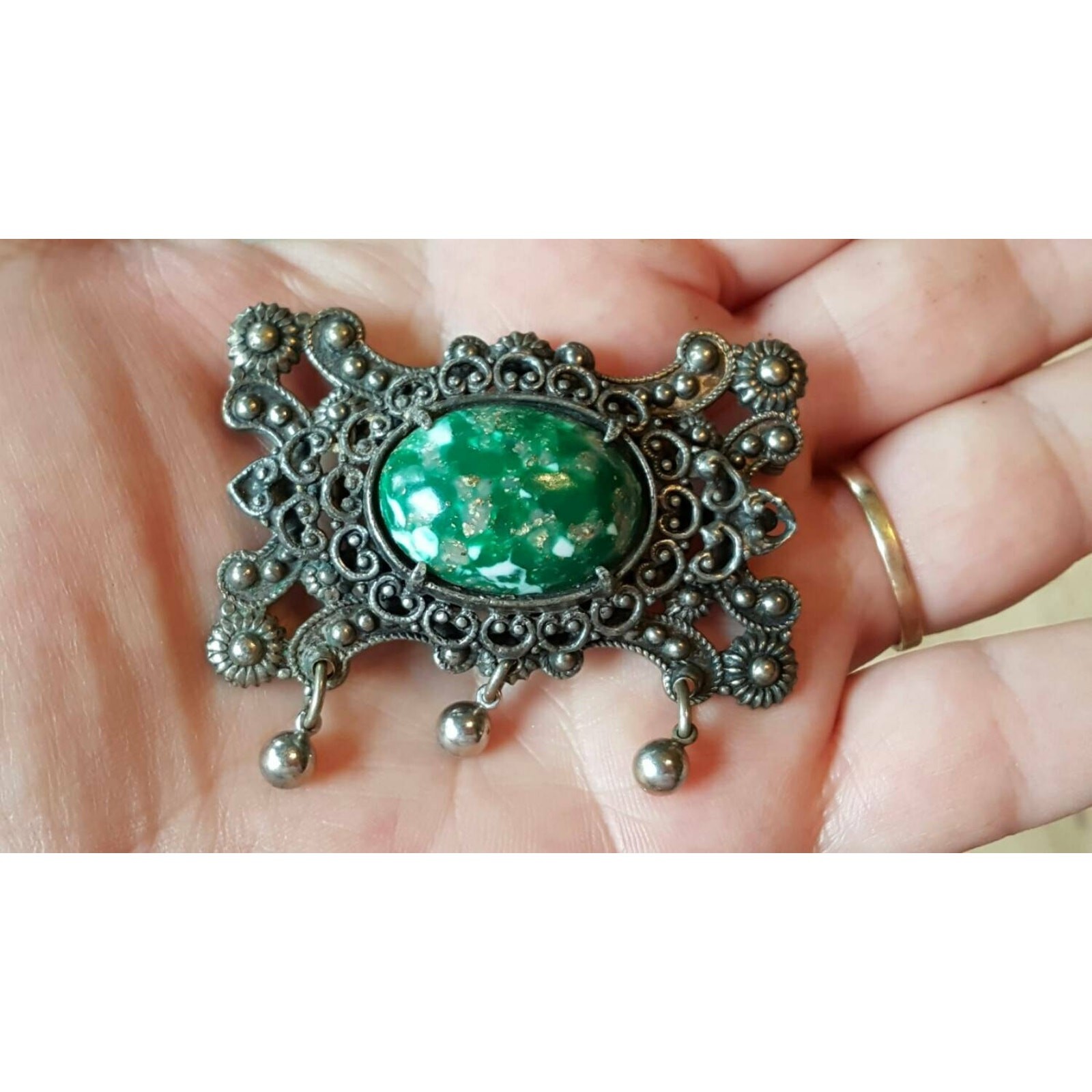 Vintage Cannetille Brooch Pin Silver-tone 2″ Large Victorian Green Pin so-13
