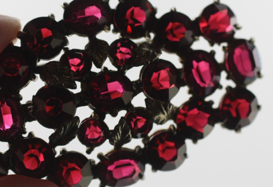Vintage reddish purple Czech glass 1930’s large silver & gold tone pin brooch