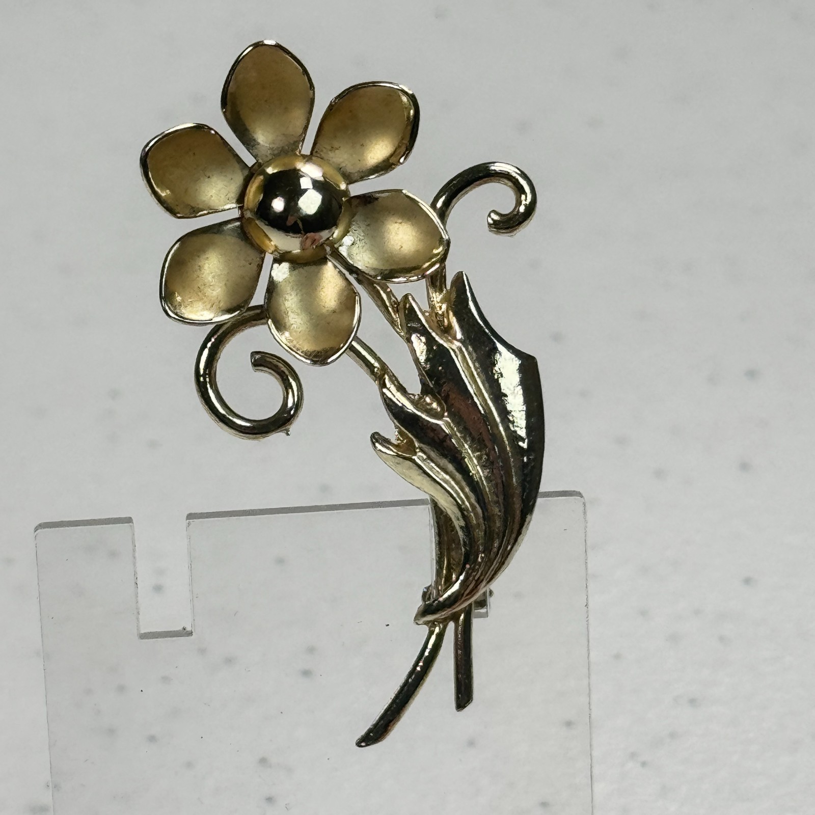 Vintage Brooch Gold Tone Flower Floral Bloom Stem Scroll Leaf Nature Garden Pin