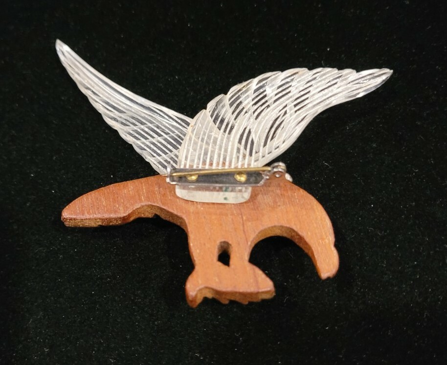 Vintage Unsigned 1940’s Carved Clear Lucite and Wood Eagle Bird Brooch Pin