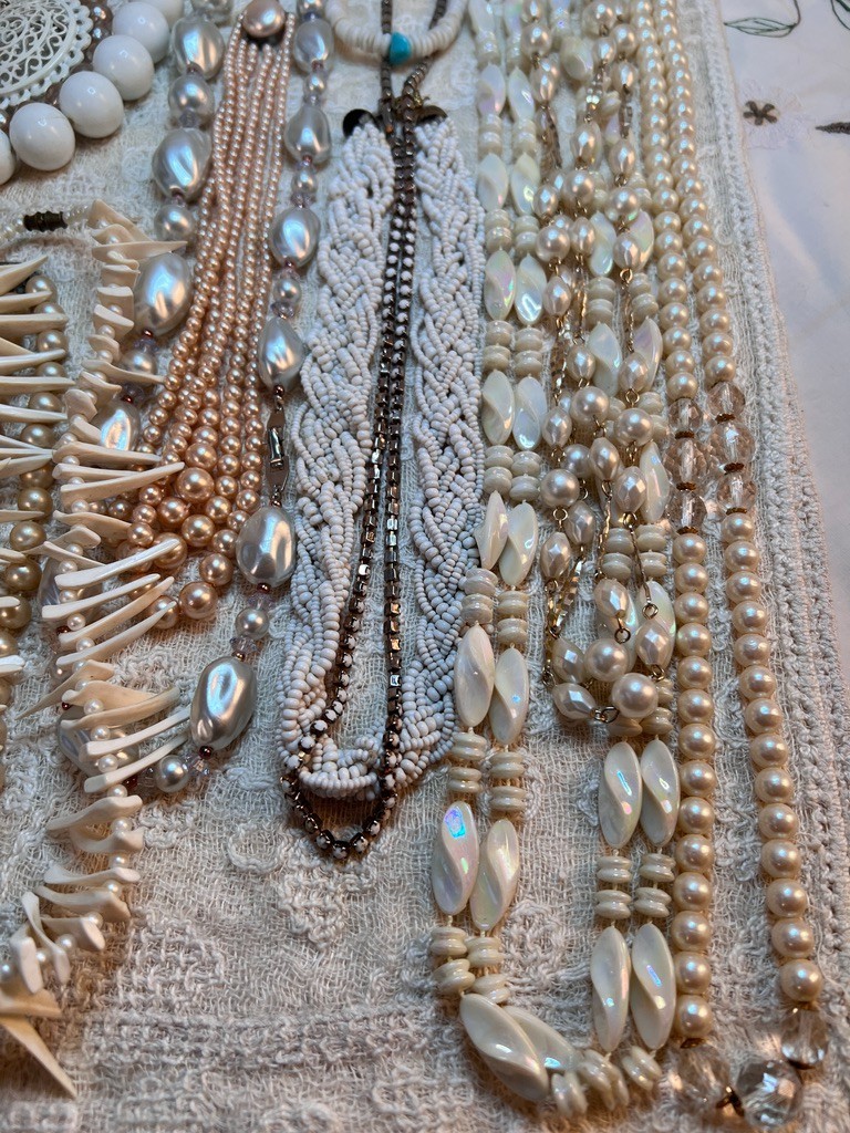 Vintage lot of White and off-white necklaces 20 pieces total gorgeous lot