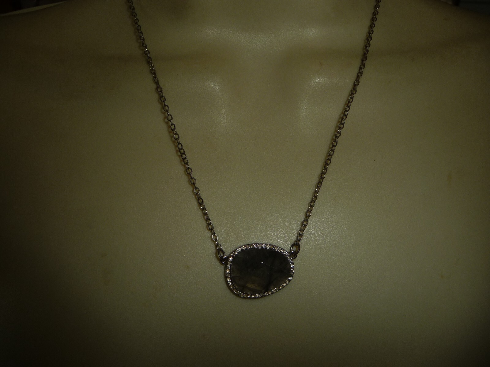 ” C ” PENDANT GRAY STONE RHINESTONE BORDER SILVER TONE CHAIN NECKLACE #17/12K