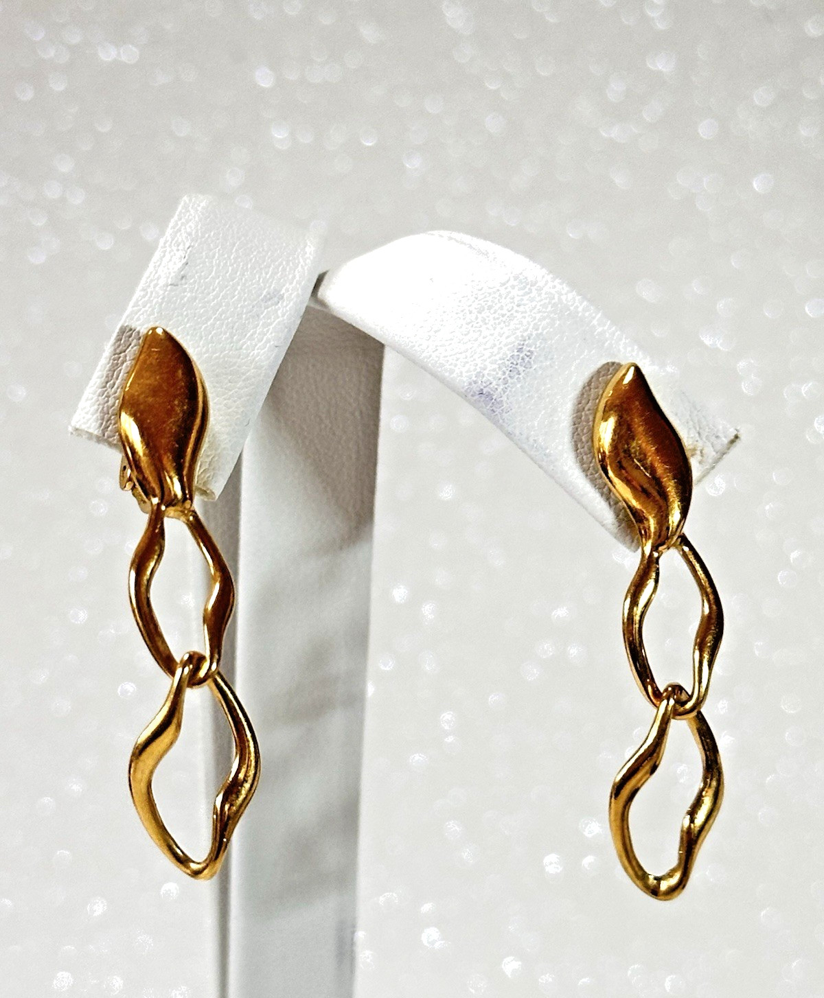 Crown TRIFARI Vintage Shiny Gold Tone Double Open Link Drop Dangle Earrings