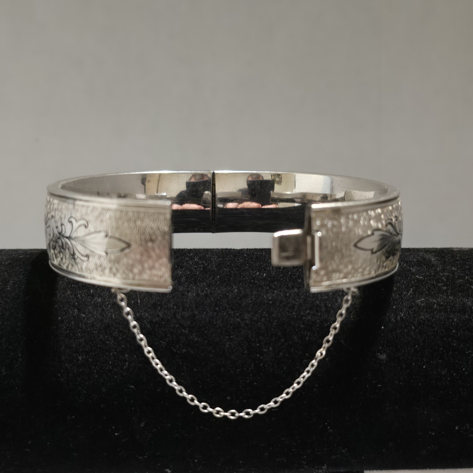 Vintage ‘AC’ Sterling Silver Floral Filigree Cuff Bracelet 6.75″ Inner Diameter