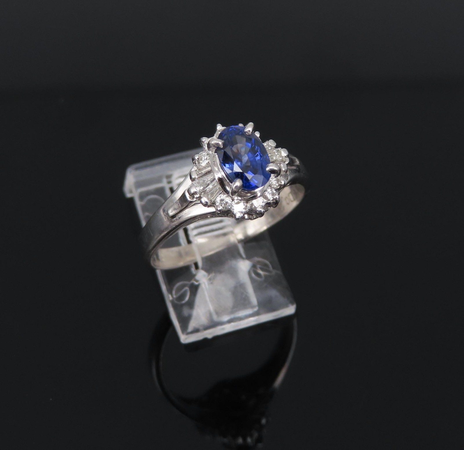 Vintage 0.96ct Blue Sapphire & 0.26ct Diamond Platinum Cocktail Ring Size 7