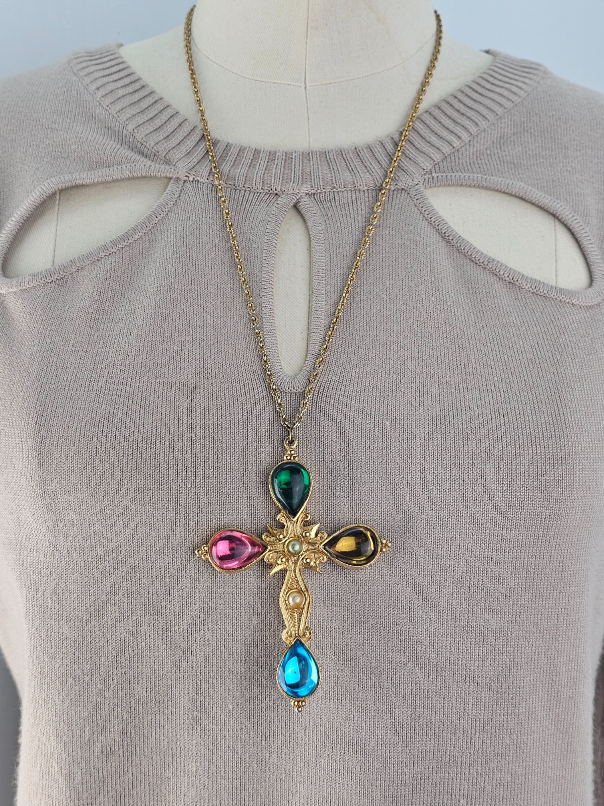 Vintage Signed Jem 1971 Jelly Belly ✝️Cross 3.5″ Pendant 24″ Necklace Gold Tone