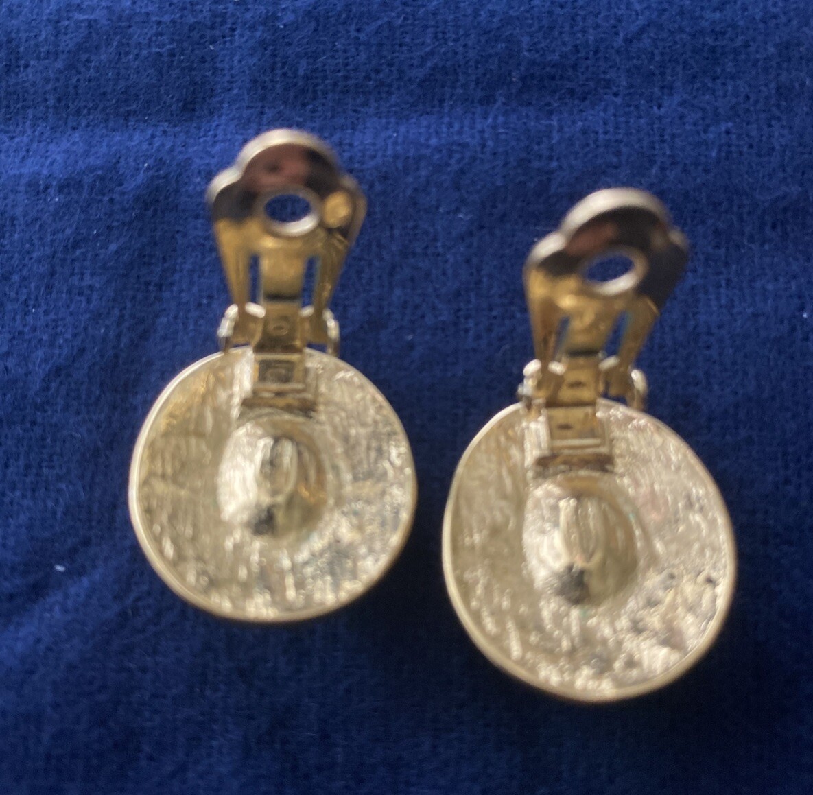 Vintage Jewelry Lot gold tone Brooch, Clip on style Earrings and Necklace – read