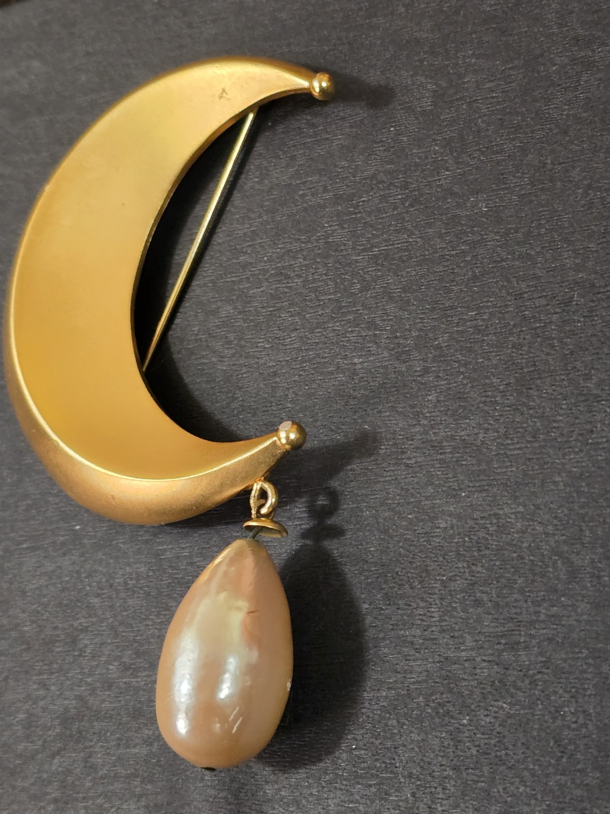 KARL LAGERFELD Brooch Pin Crescent Moon Drop Pearl Matte Finish Gold Tone
