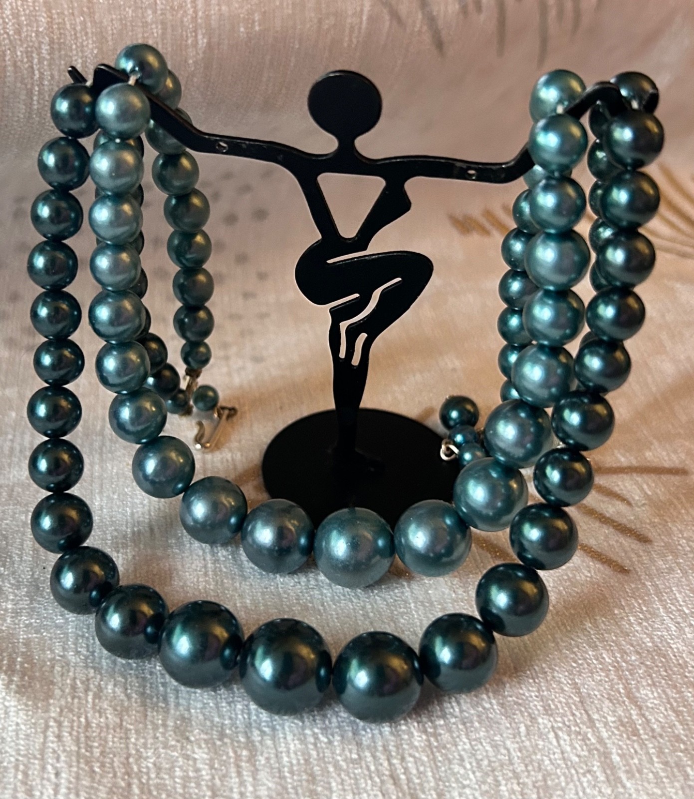 18″ double strand complementary blue faux pearl necklace