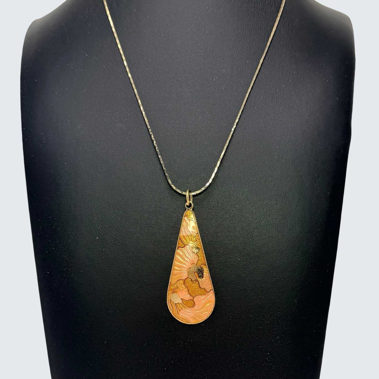 Vtg 80s Cloisonne Teardrop Pendant Necklace Pink Coral Gold Floral Enamel