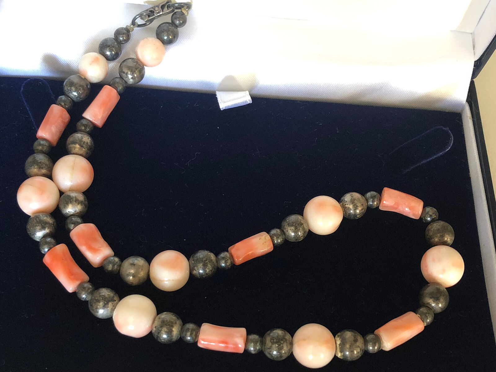 VINTAGE ANTIQUE GENUINE NATURAL SALMON CORAL STERLING SILVER SIGNED NECKLACE