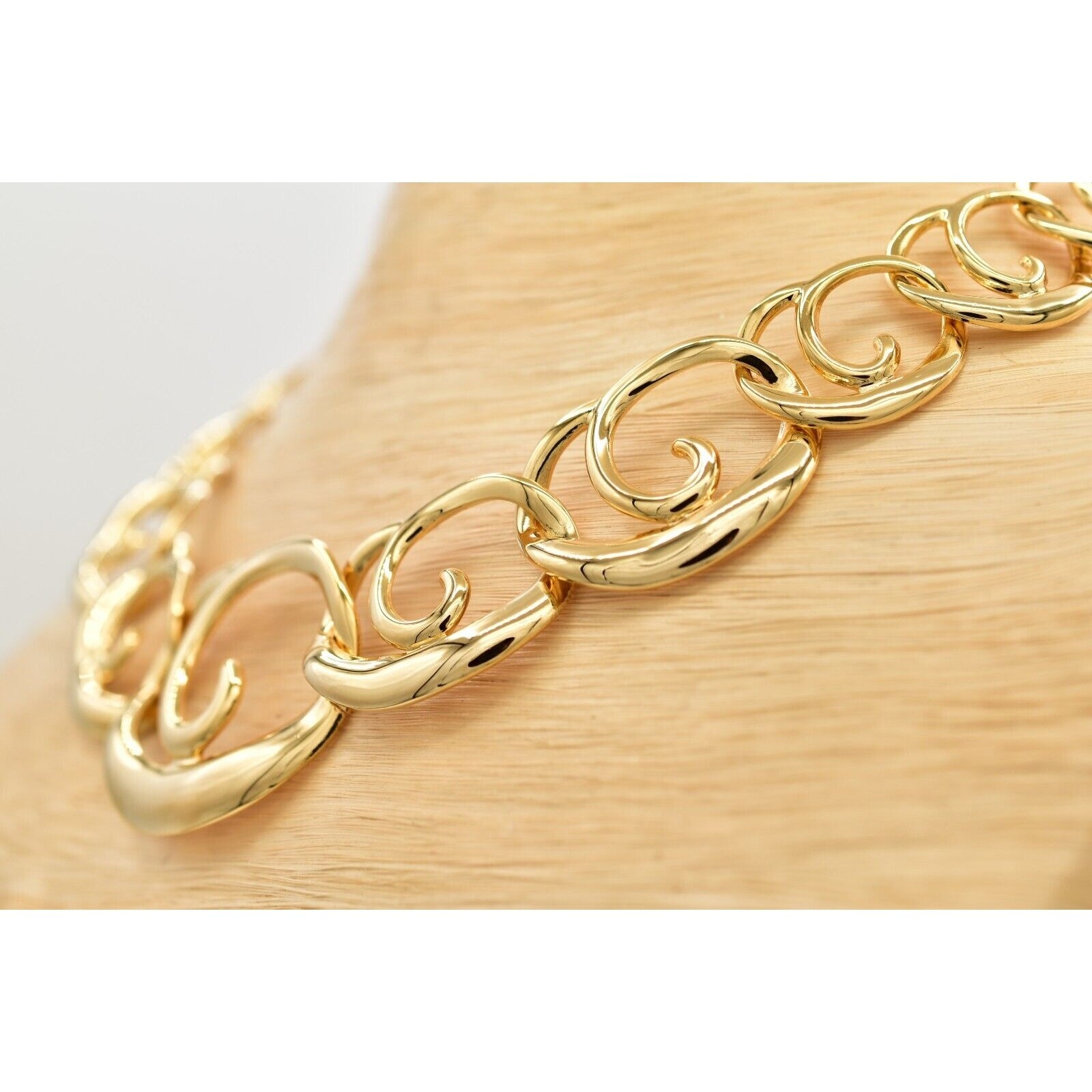 Vintage Collar Necklace Gold Tone Lightweight Metal Chain Shiny NOS 1980s BinA14