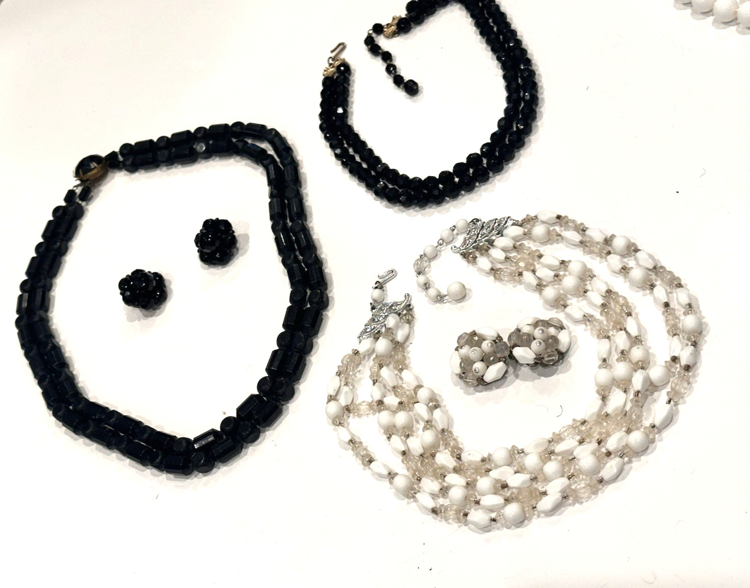 WEST GERMAN JAPAN WHITE BLACK GLASS LUCITE BEAD NECKLACE CLIP ON EARRING SET LOT