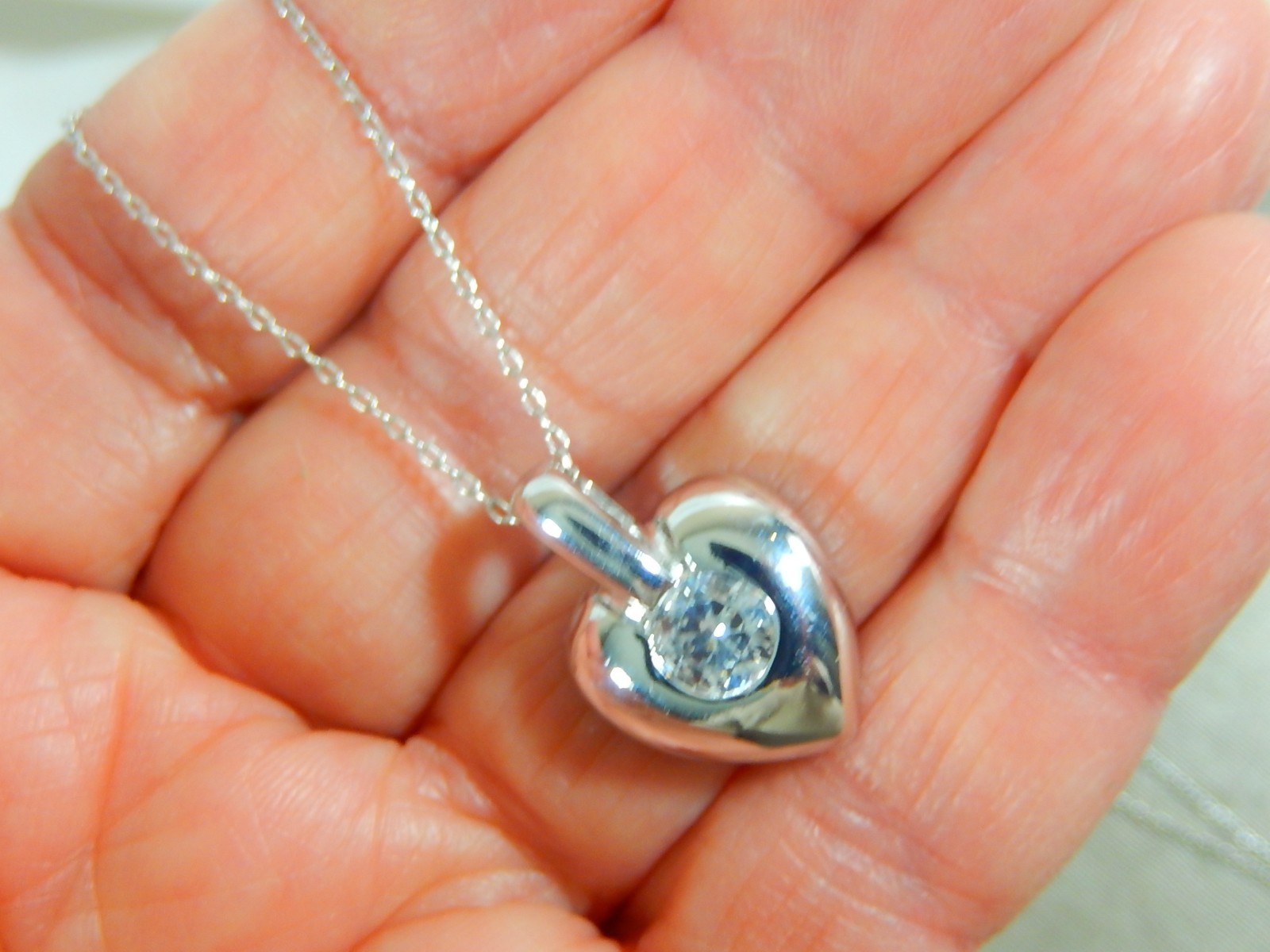 VTG SIGNED CW 925 STERLING SILVER PUFFY HEART CZ 18″ PENDANT NECKLACE