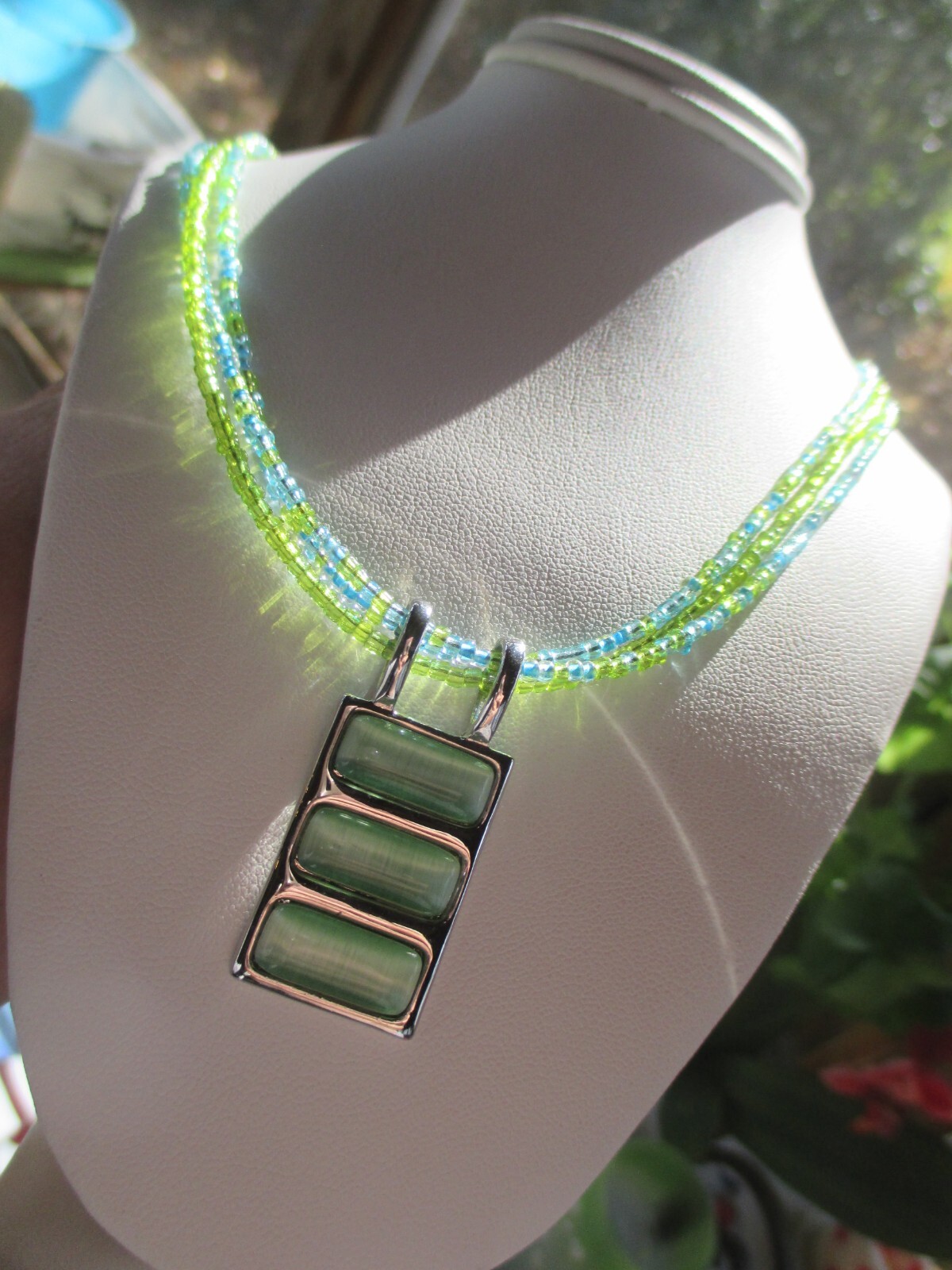 LIA SOPHIA TRIPLE STRAND BEAD AND CAT’S EYE NECKLACE VINTAGE