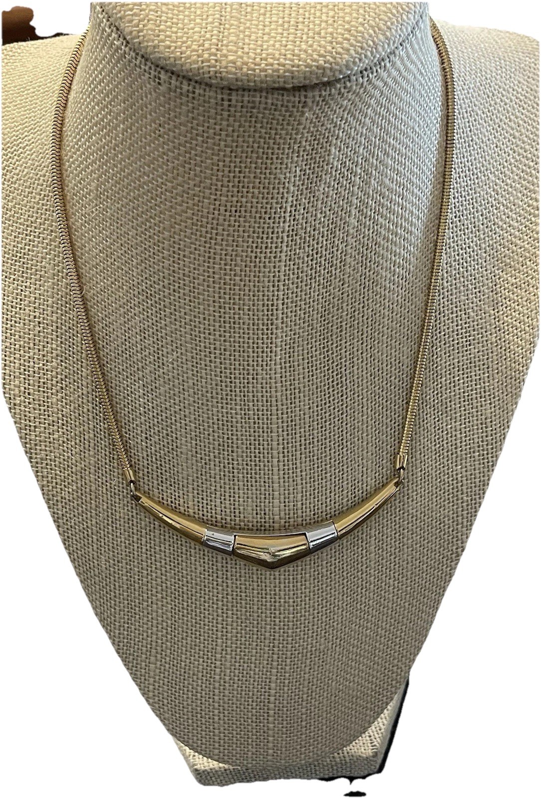 Beautiful Vtg CROWN TRIFARI Chevron V Shaped Necklace 2 Tone 15-17″ ****READ****