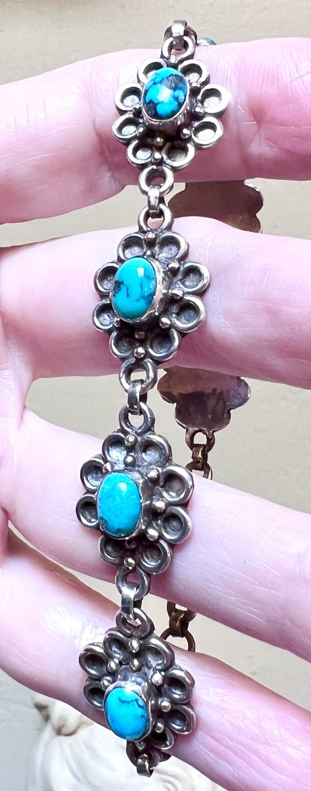 LOVELY Artisan Ornate Sterling Silver Genuine Turquoise Floral Design Bracelet