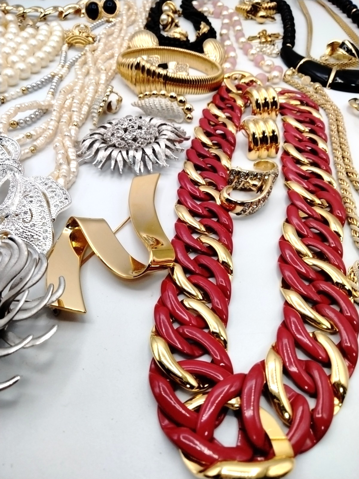 Vintage Jewelry Lot Coro Trifari Monet Sarah Coventry Necklace Earring Brooch