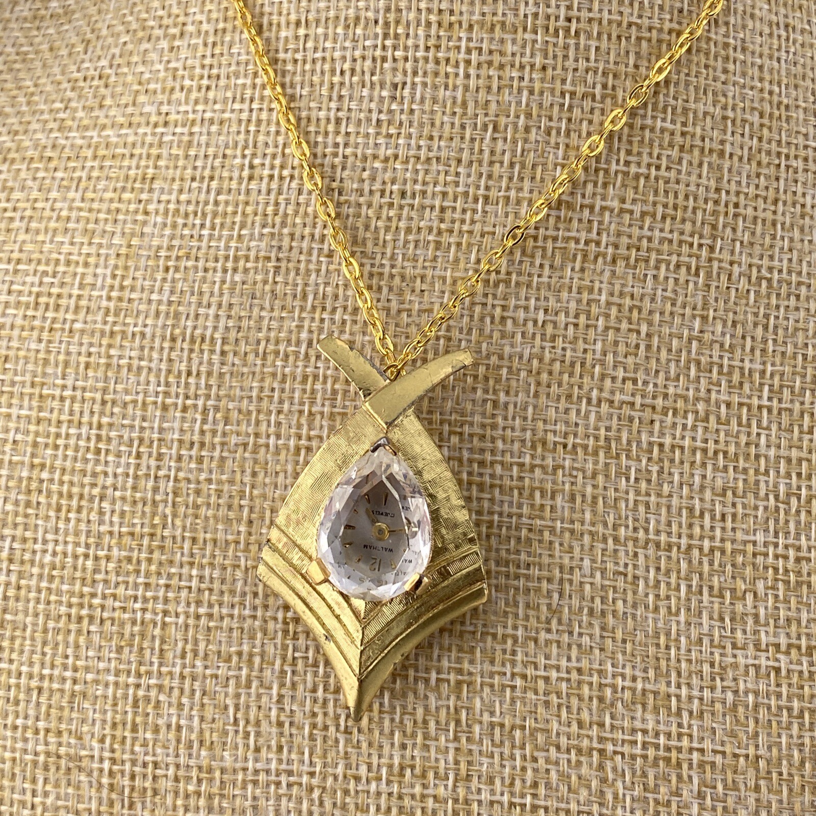 Vintage Waltham 17 Jewel Manual Wind Faceted Glass Teardrop Watch Pendant Works