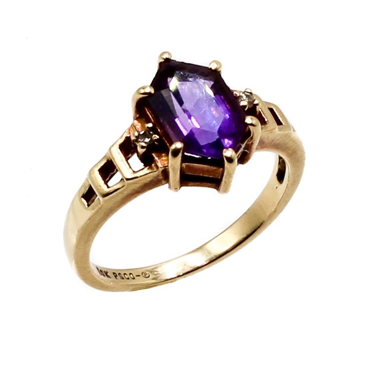 Vintage PSCO 10K Gold Ring Hexagon Purple Glass Stone Diamond Accents Size 6