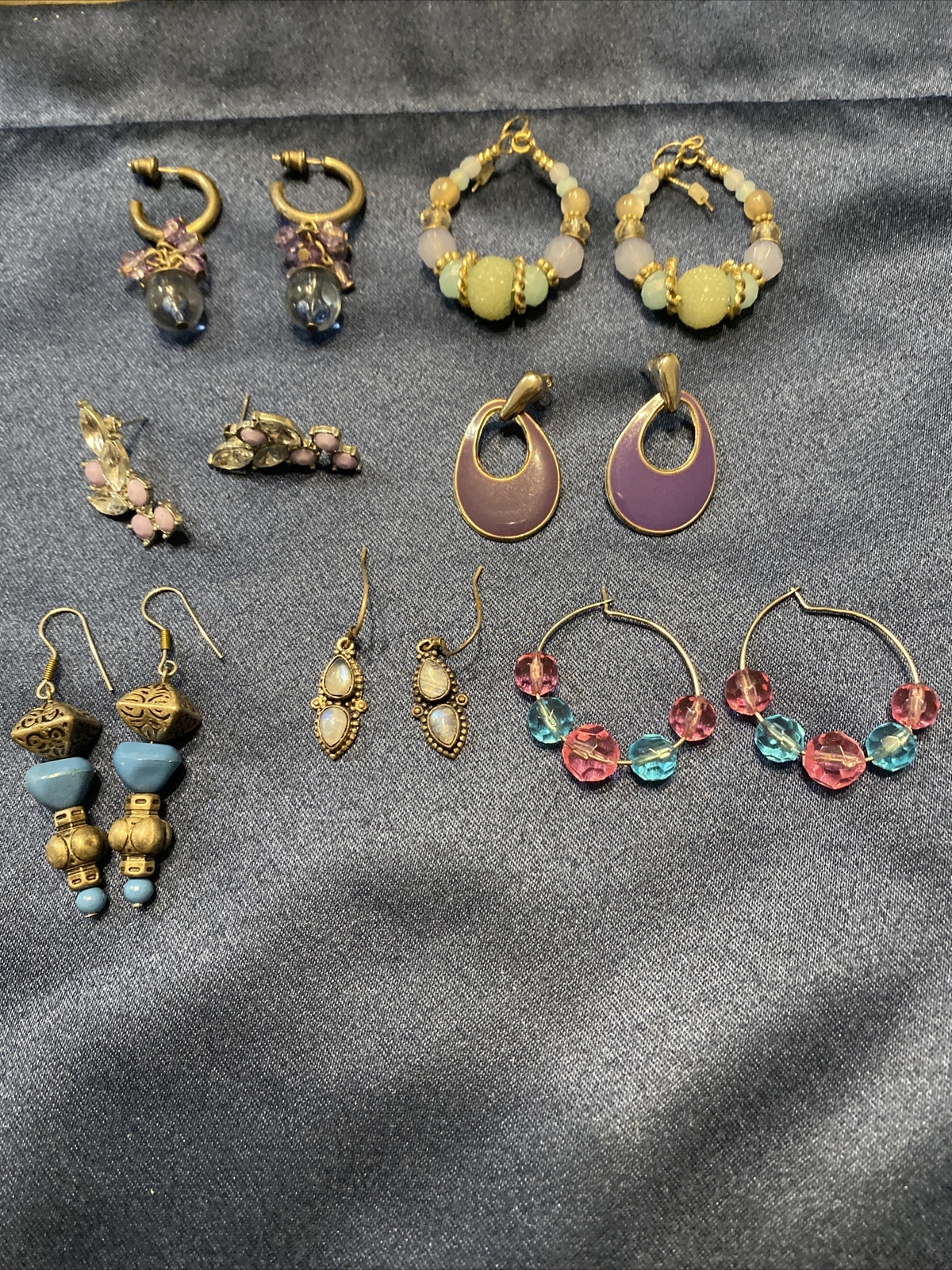 Vintage Lot 7 Pairs Silvertone Mixed colors Pierced Earrings Blues Pinks Purples