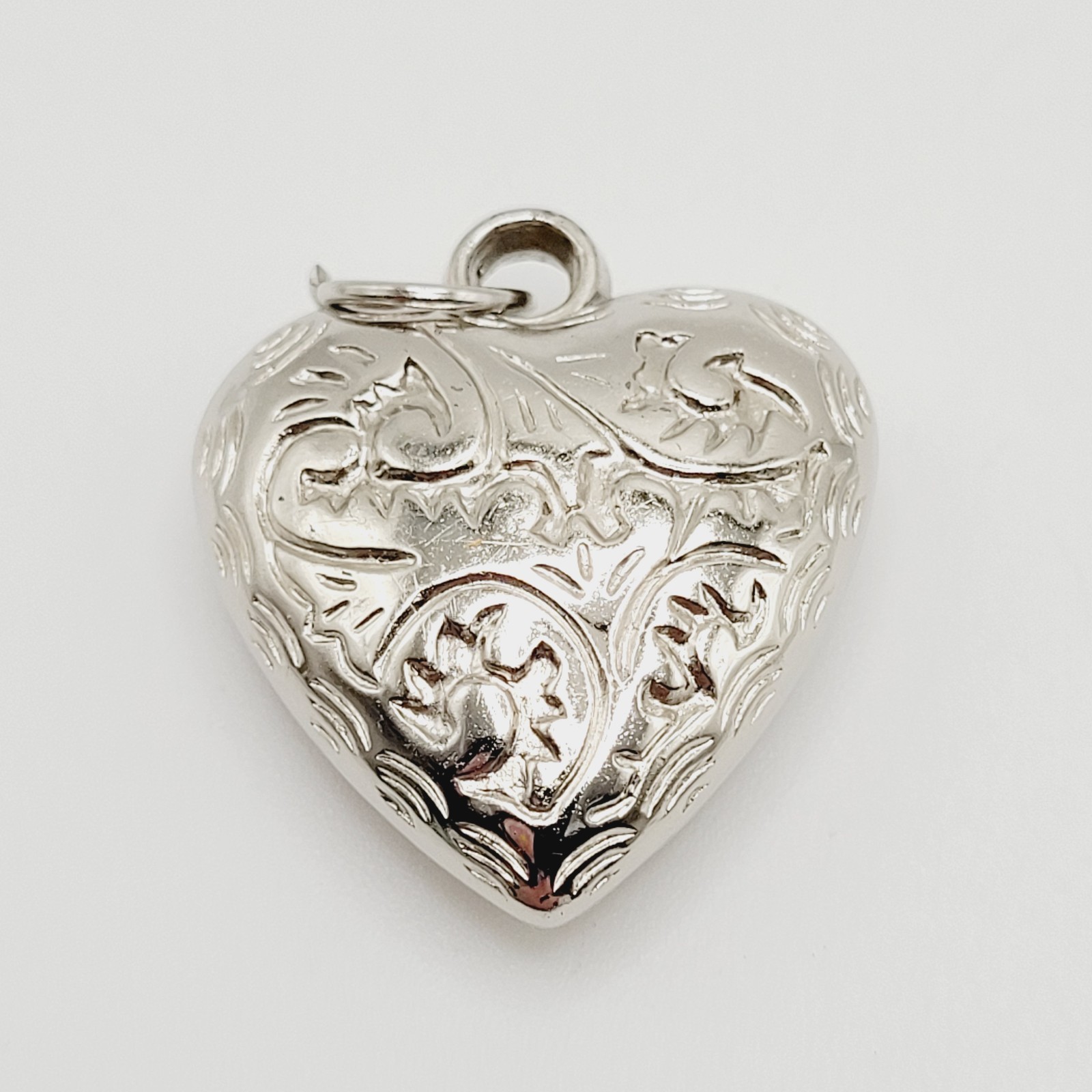 Puffed Puffy Puff Heart Silver Tone Acrylic Engraved Pattern Vintage Pendant