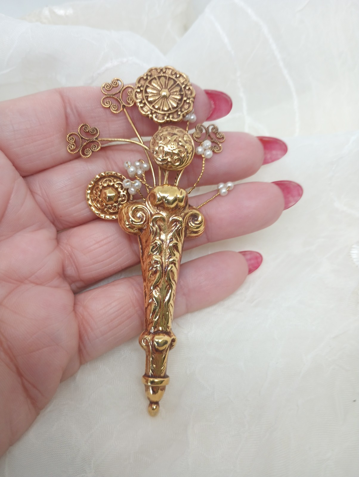 Floral Spray Floral Bouquet Brooch Large Gold Tone Faux Pearl