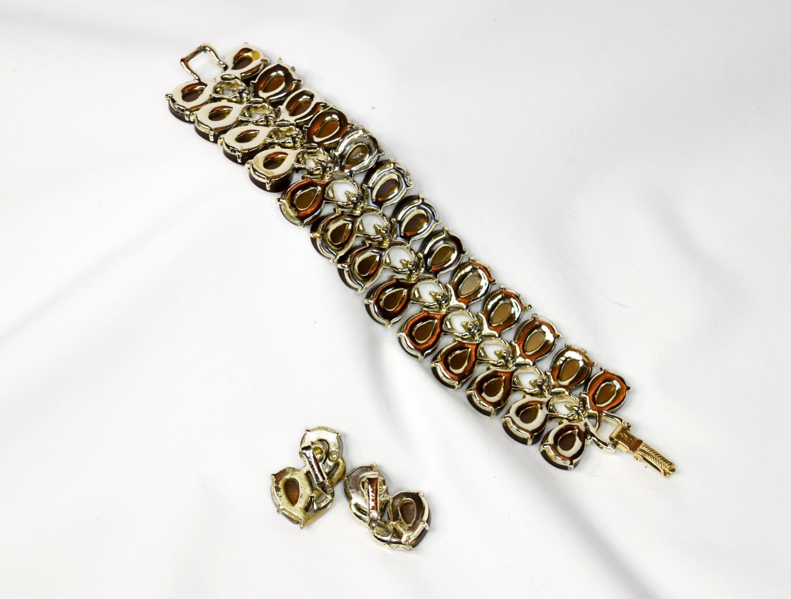 Vintage CORO Caramel Brown Thermo Lucite Bracelet and Earring Set