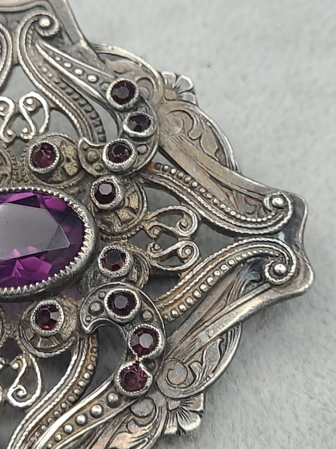 Vintage C-Clasp Art Deco Style Brooch Unknown Metal & Glass Stones Stamped 6839