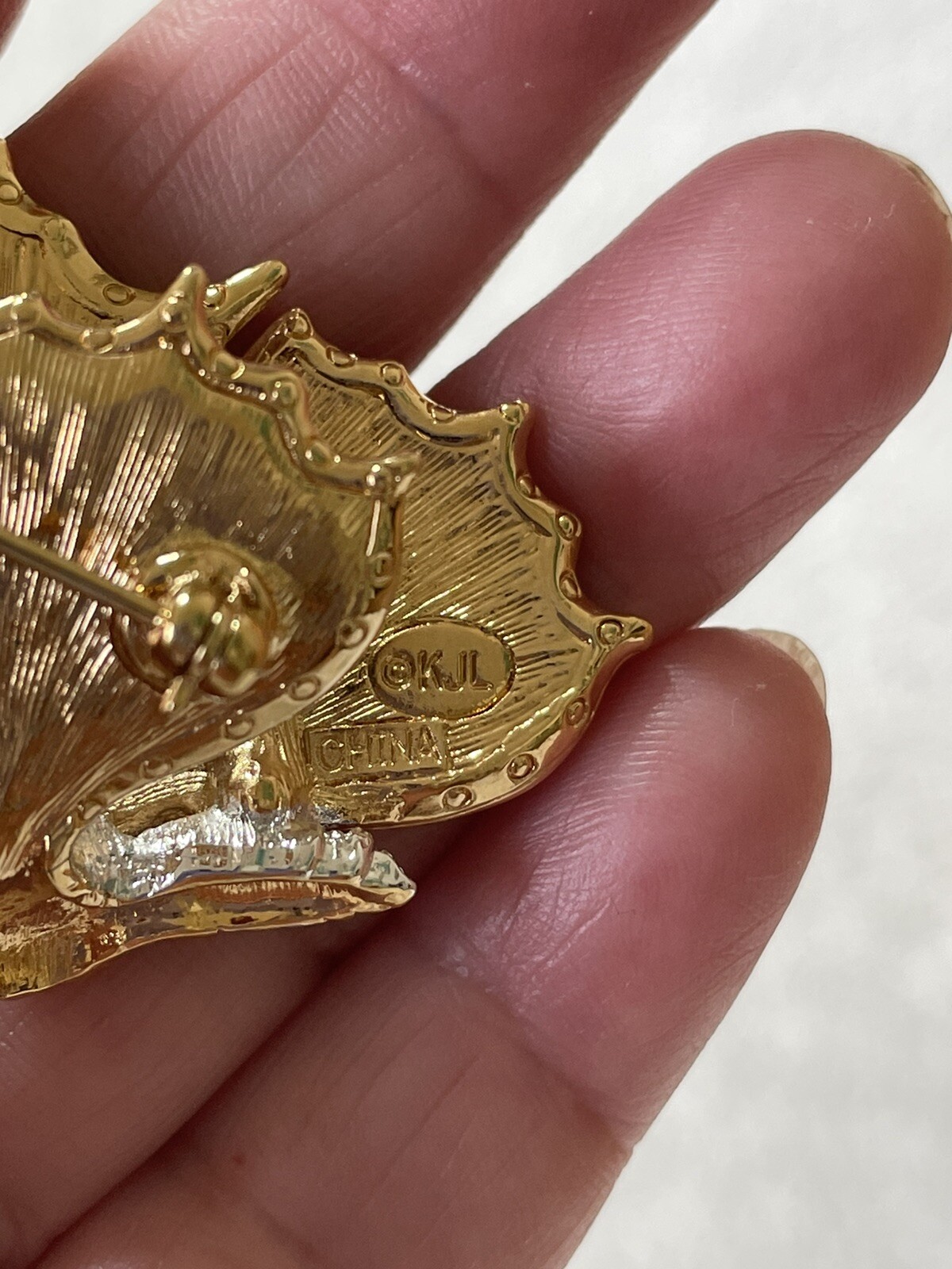 KJL KENNETH JAY LANE SIGNED Gold tone PEACOCK BUTTERFLY BROOCH with Crystals