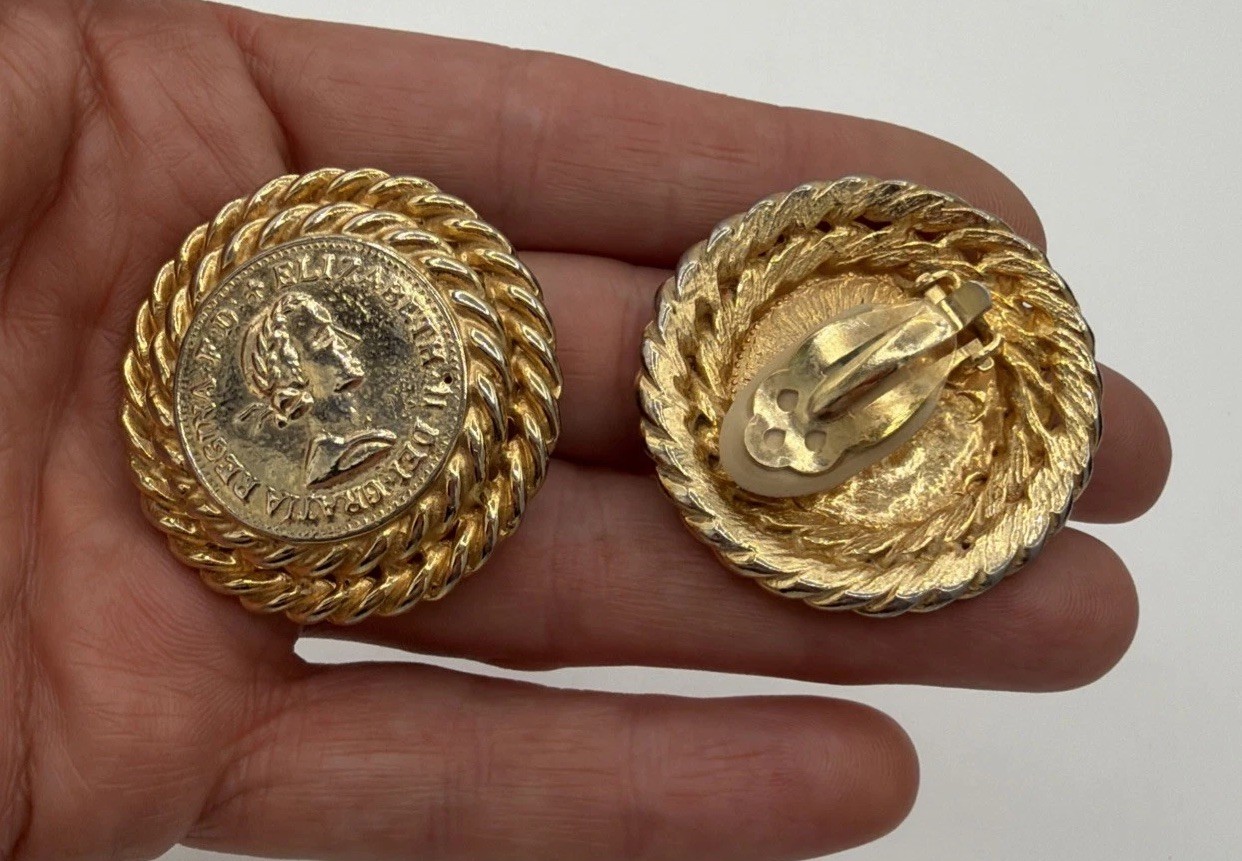 Vintage Gay Boyer Clip On Earrings – Gold‑Tone Coin Design, Signed