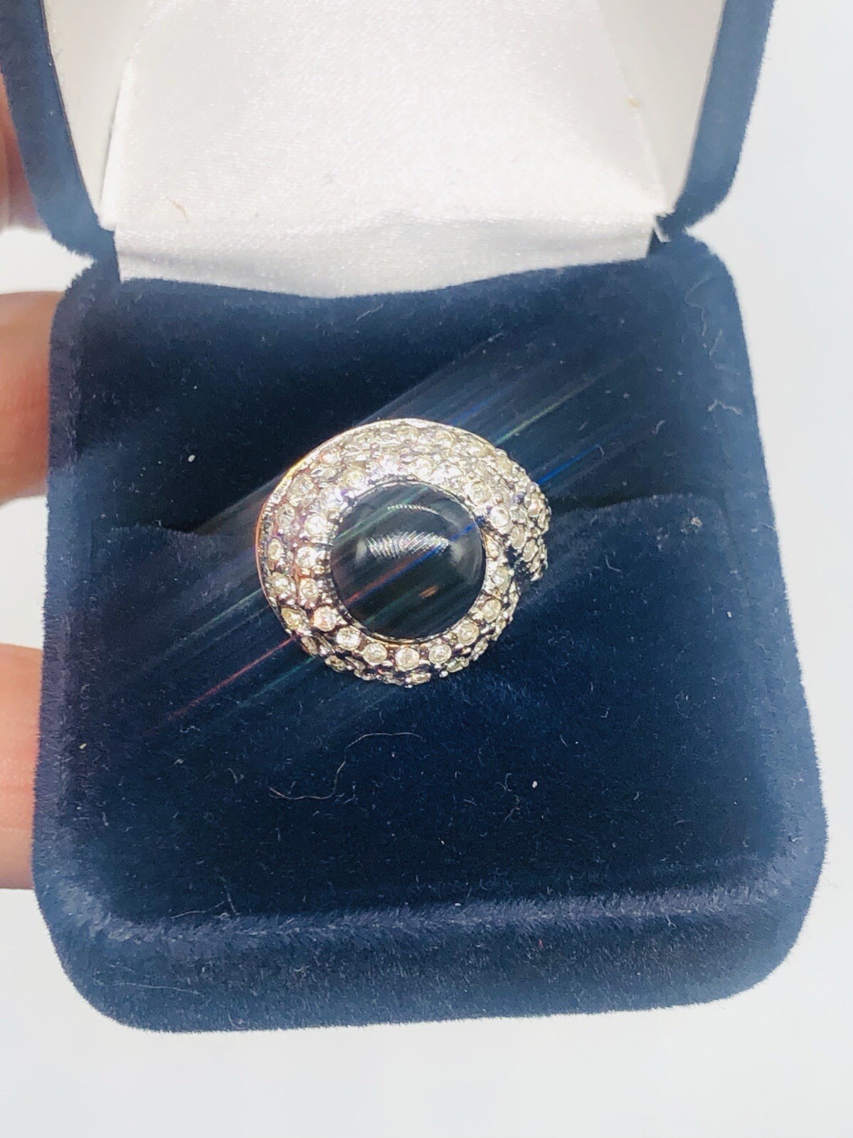 Vtg Gold Tone Black Onyx ? Clear Glass Rhinestone Cocktail Birthstone Ring Sz 6