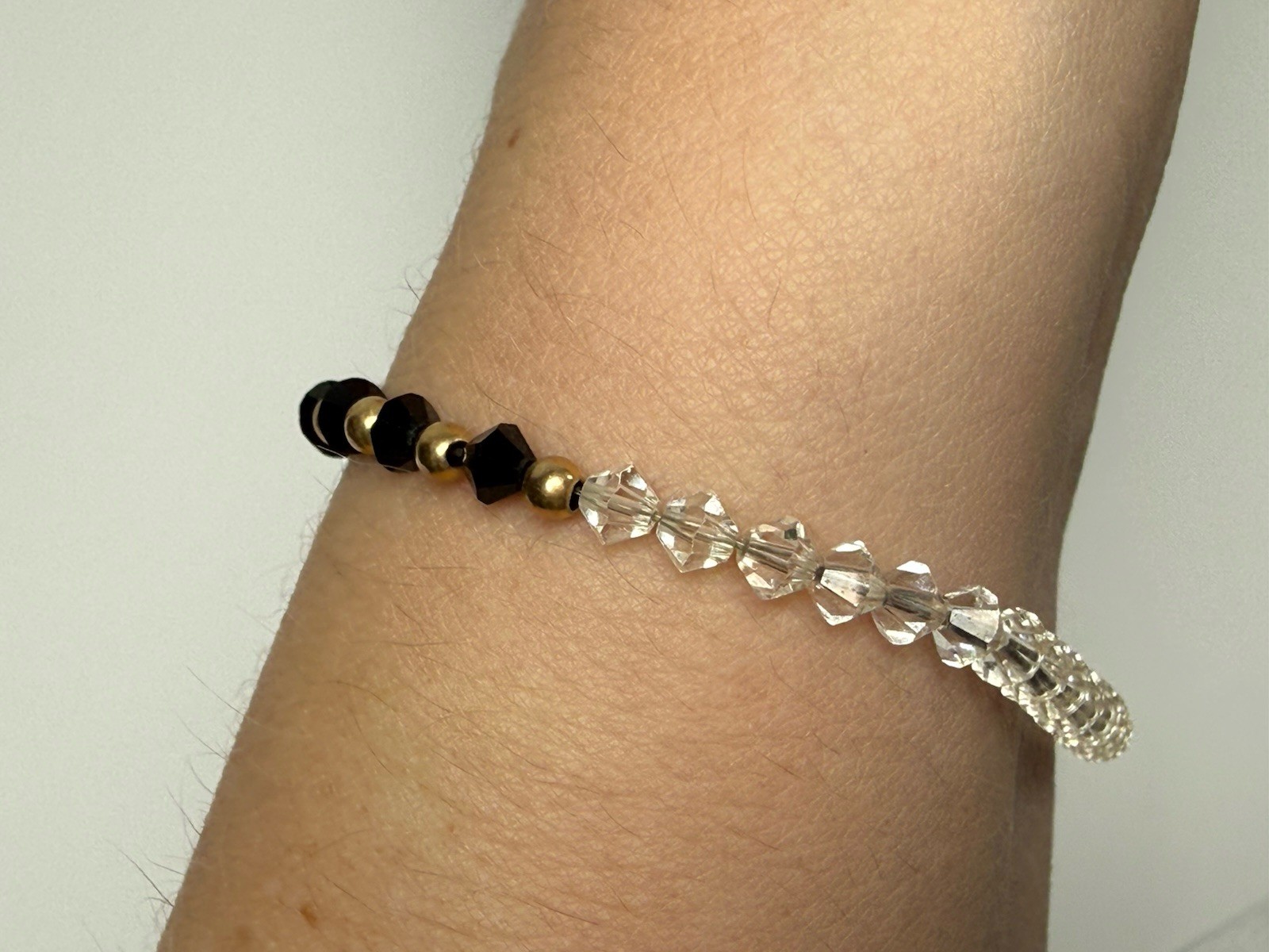 Vintage 14K Gold Bicone Black Clear Crystal Beaded 7” Bracelet