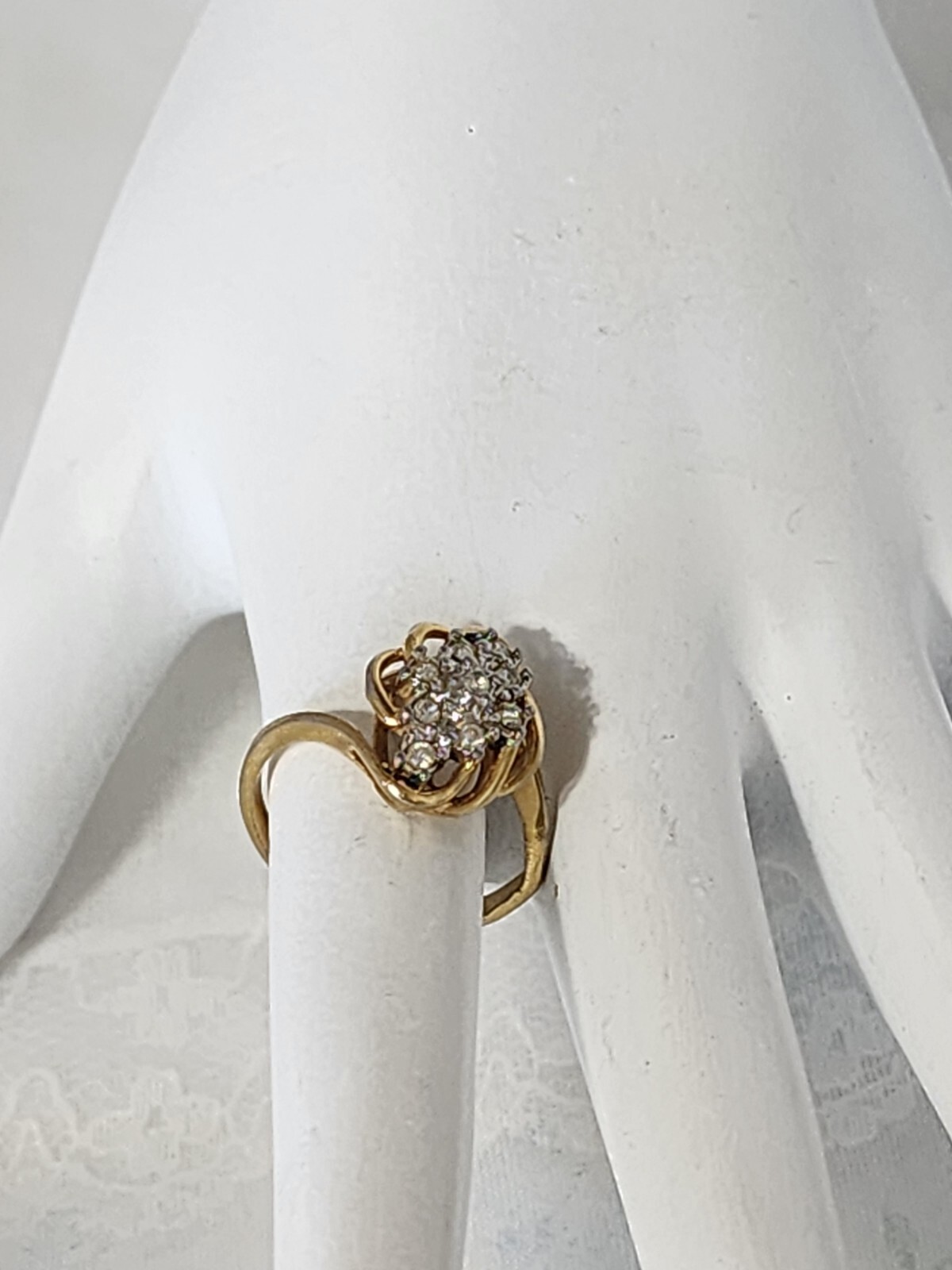 Vintage Crystal Rhinestones Floral Cluster Ring 14kt Ge Gold Ring Size 7.5