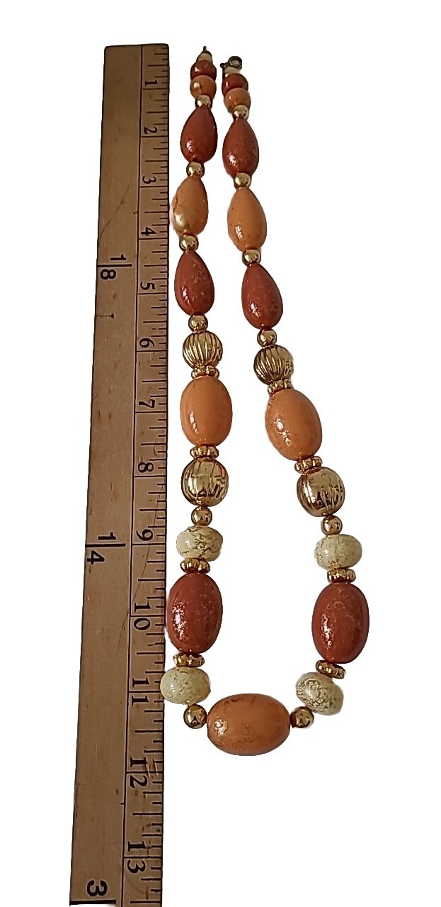 Vtg 24″ Speckled Gold Orange Cream Graduated Beaded Necklace w/Gold Tone Spacers