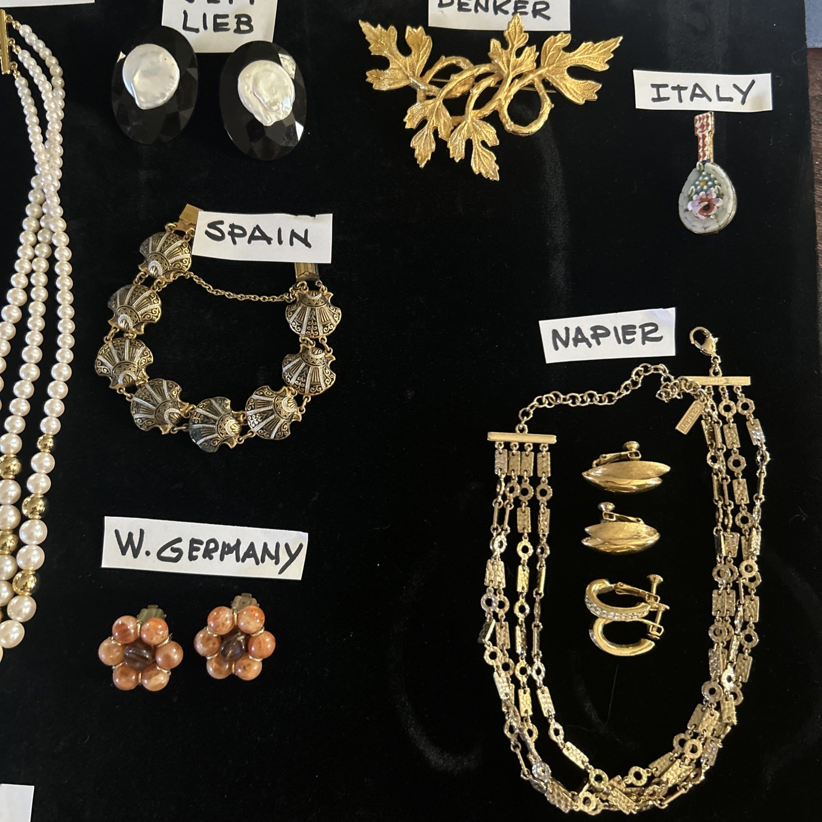 80 Vintage lot jewelry unbranded wearable Trifari Monet Coro Avon Italy Marvella