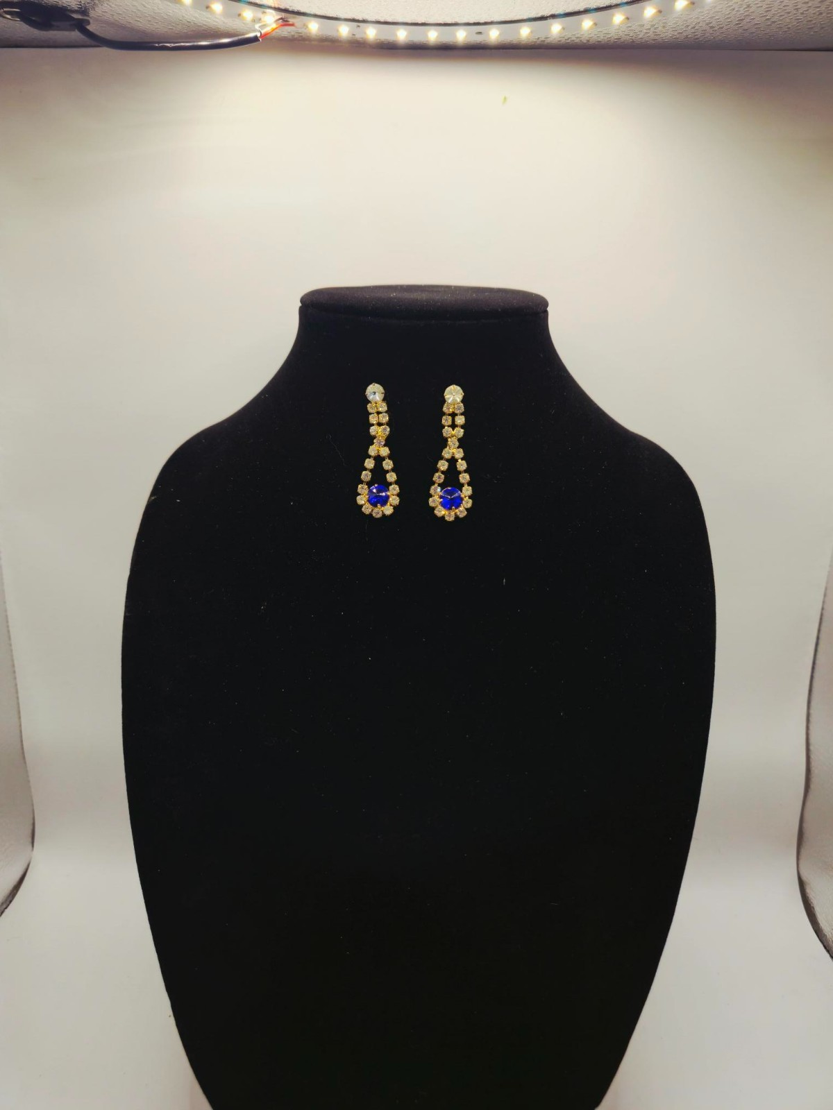 Vtg Gold Tone Blue Rhinestone Chandelier Earrings