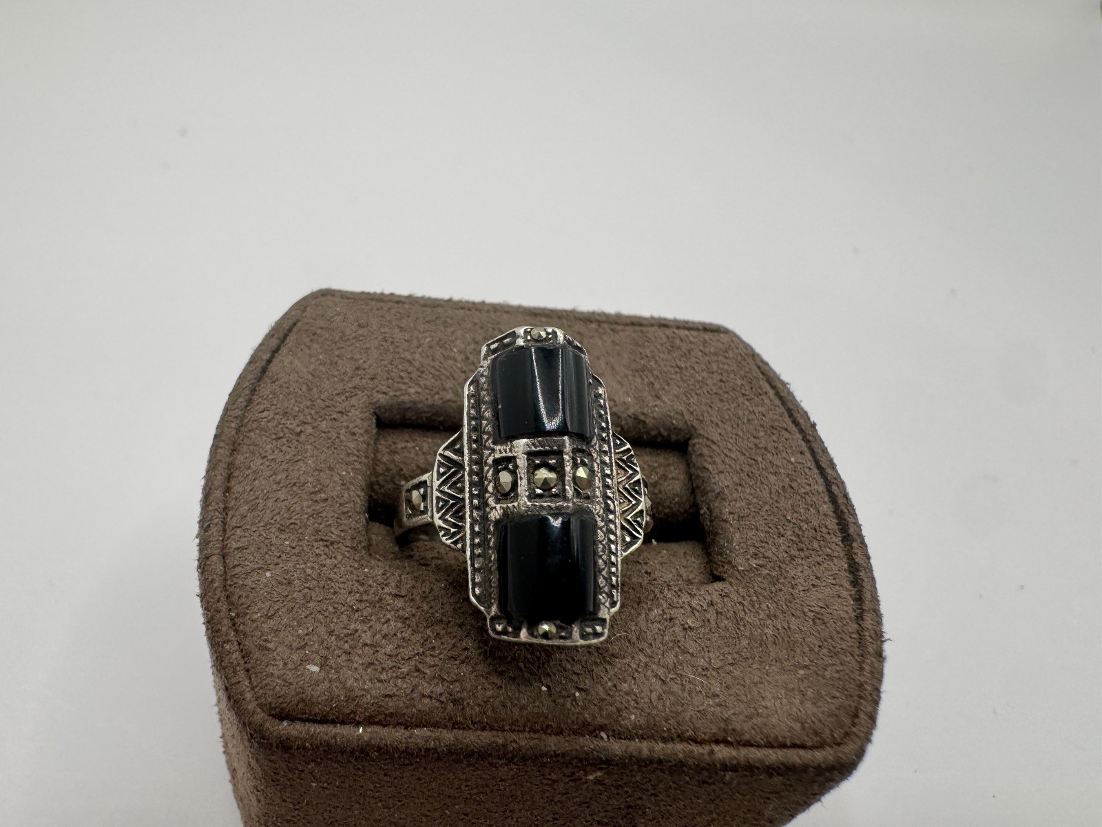 Vintage Sterling silver Art Deco Black onyx and Marcasite ring, Size 4.25