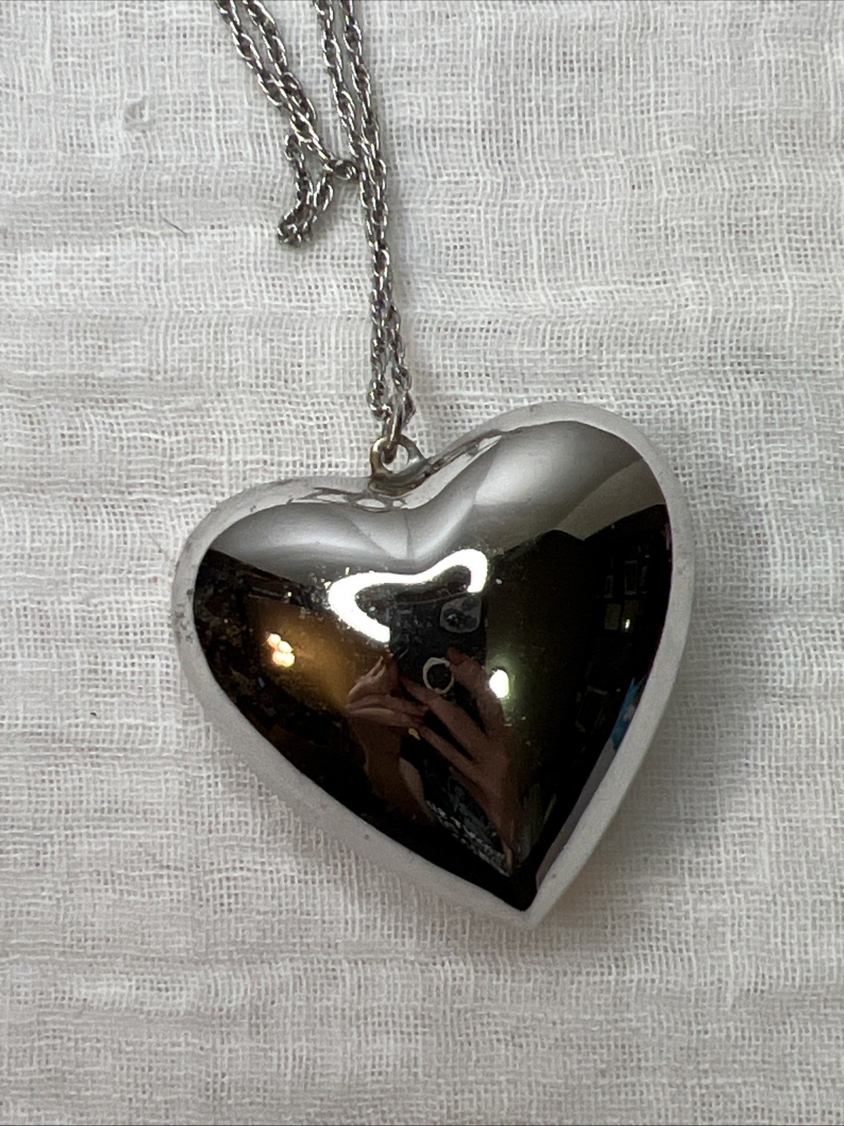 VTG NWT Crown Trifari Puffy Heart Necklace Silver Tone 28” NOS 1978-85