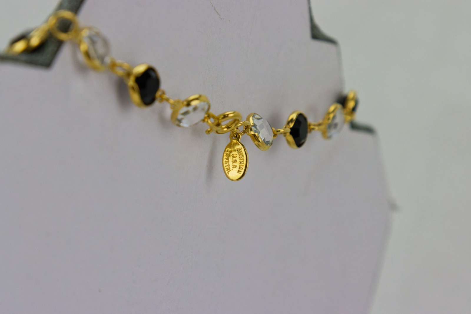 Austrian Crystal USA Open Bezel Link Necklace, Gold Tone, 34gr