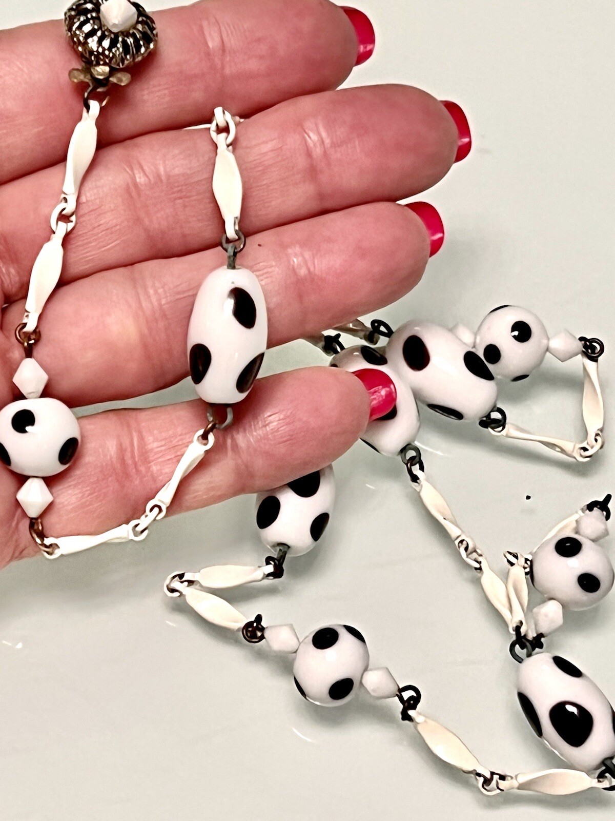 RARE VNTG. MURANO GLASS~BLK&WHT DOTS~ENAMELED BAR LINK STATION NECKLACE ~28”