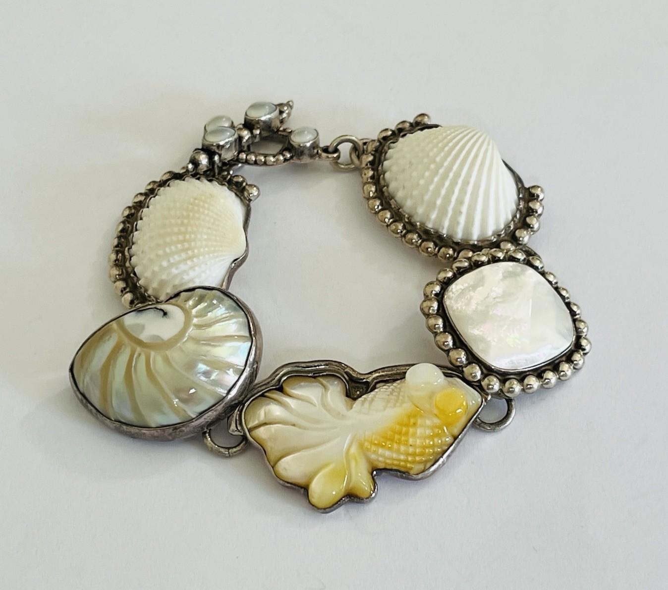Vintage Sterling Silver AMY KAHN RUSSELL Mother Of Pearl Carved Fish Bracelet