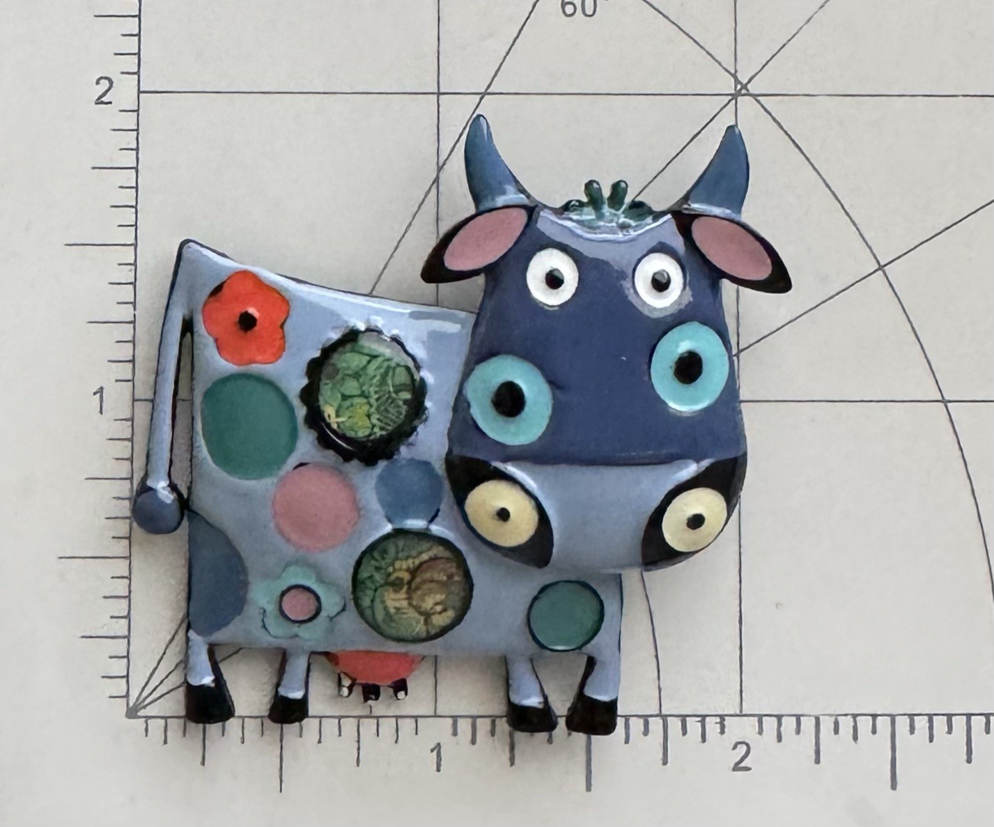 Cow vintage style brooch pin enamel on metal