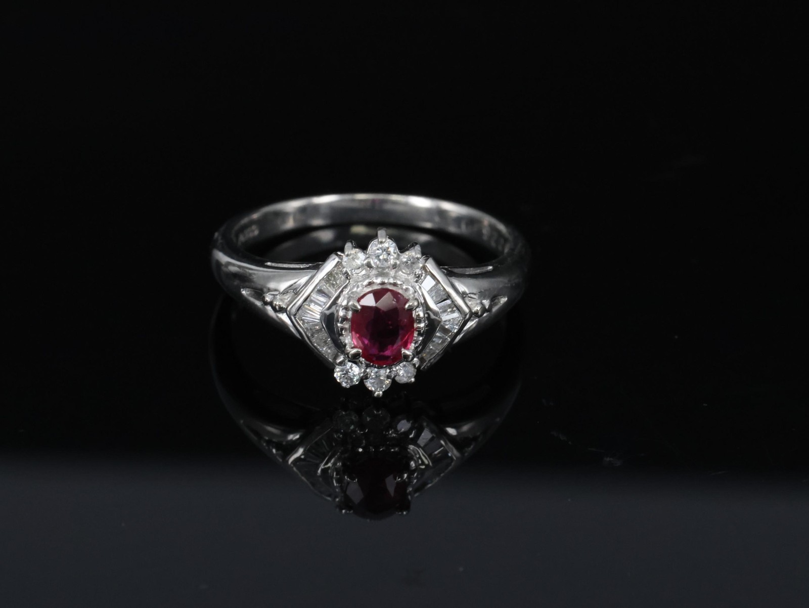 Vintage 0.35ct Intense Red Natural Ruby & 0.26ct Diamond Platinum Ring Size 7.25