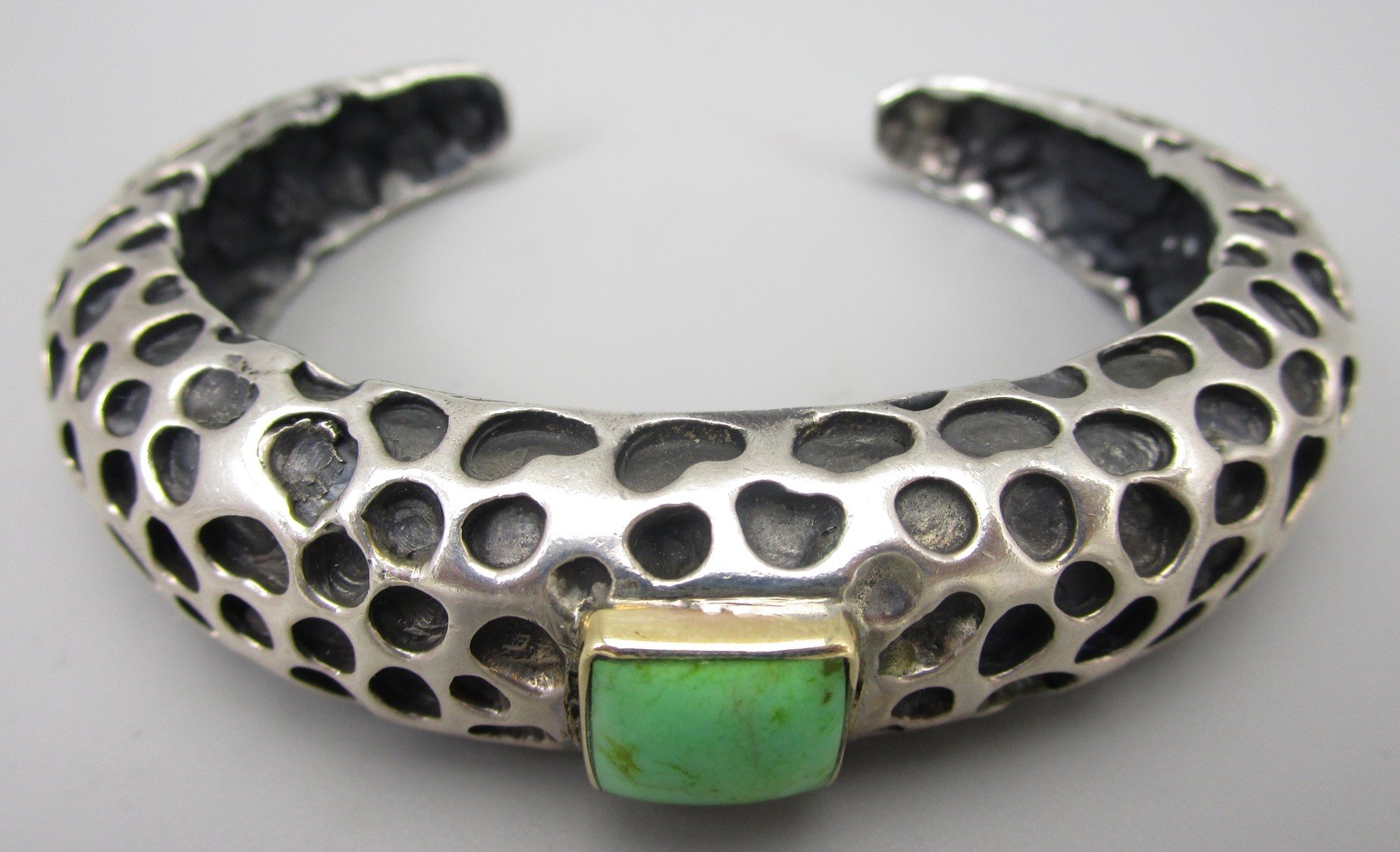 BEAUTIFUL DIAN MALOUF STERLING SILVER 14K GREEN TURQUOISE CUFF BRACELET 52G