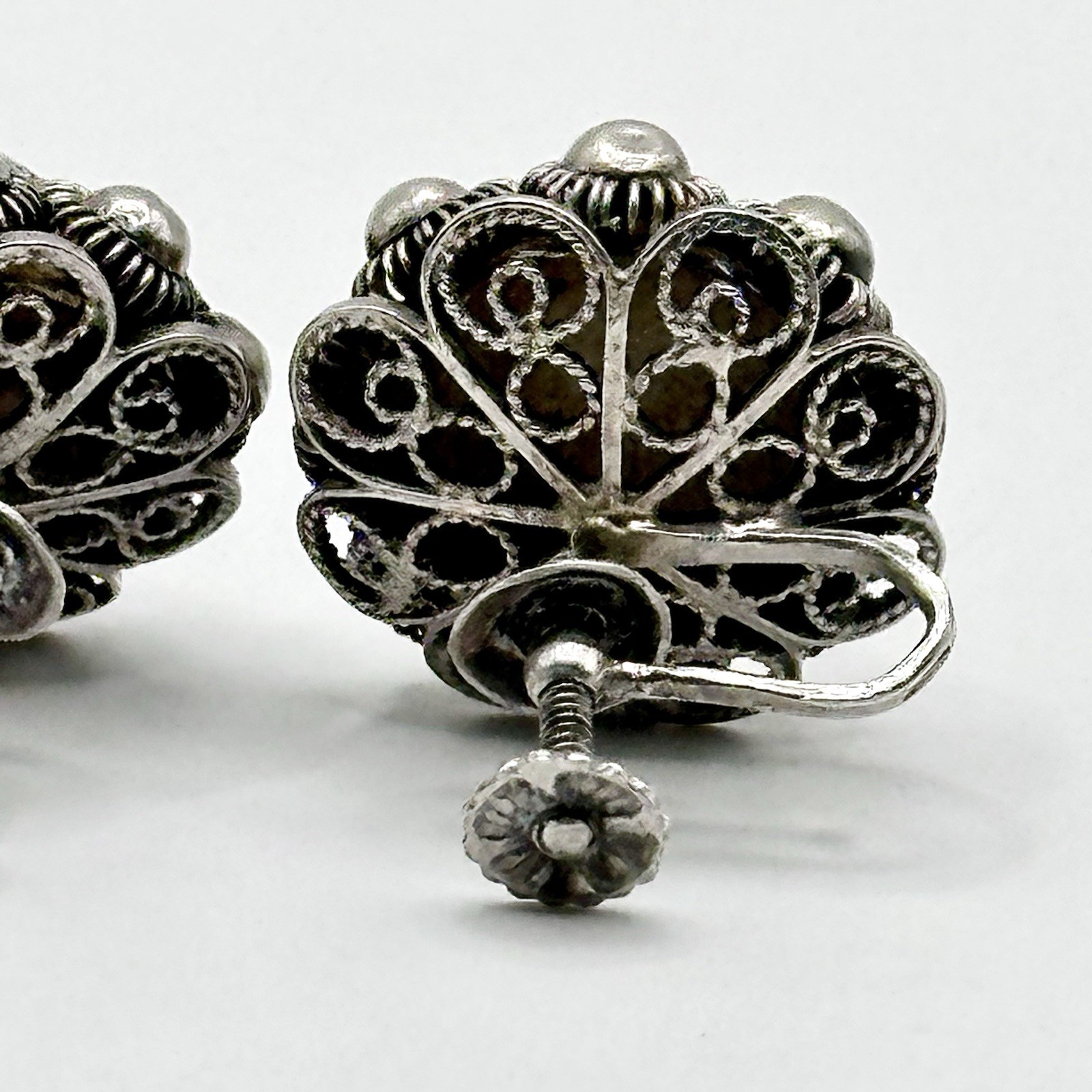 Vintage Antique Silver Cannetille Filigree Screw Back Earrings READ
