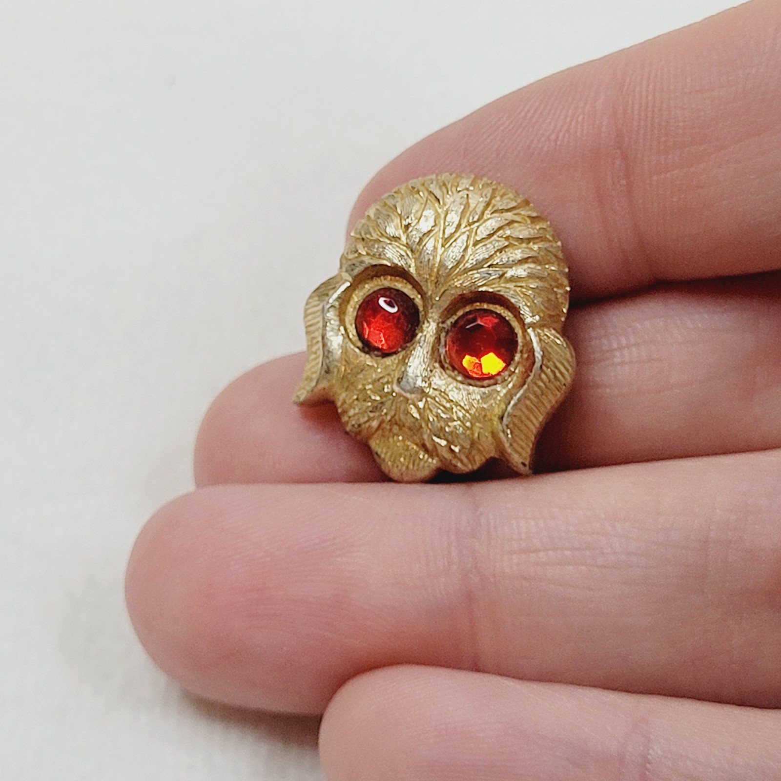 Vintage Gold Tone Puppy Dog Brooch Pin Red Rhinestone Eyes About 1″